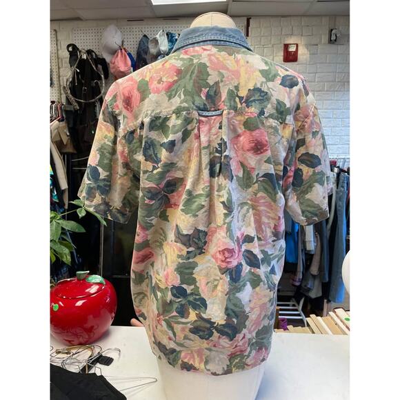 Floral button up shirt - Picture 1 of 4